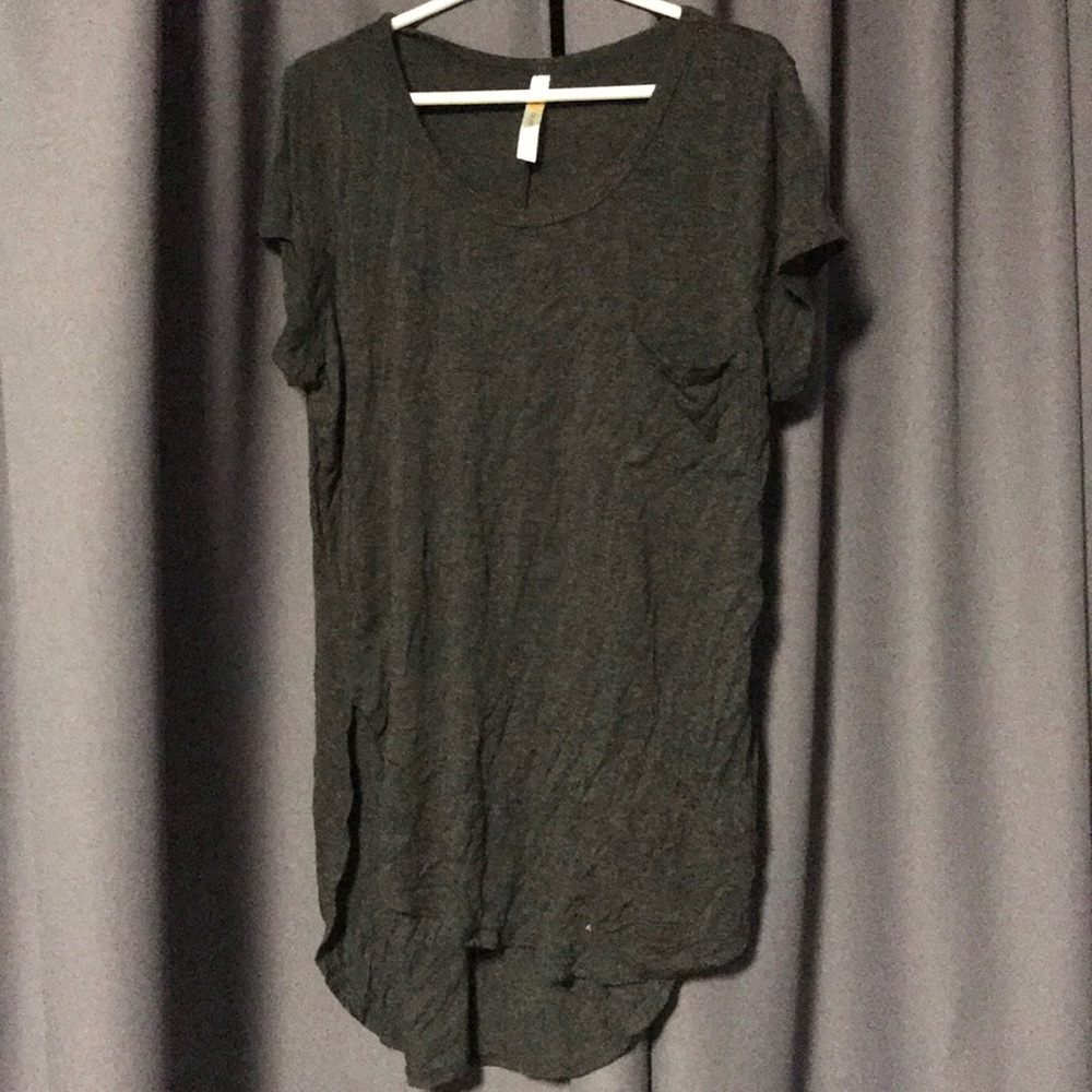 Gray pocket tee!